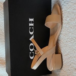 Woman sandals 👡 coach brand. Brand new with tag.